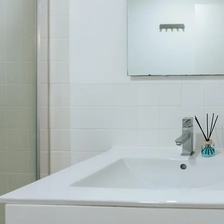 Apartment Diogo's Alcantara Ii By Mycelia *