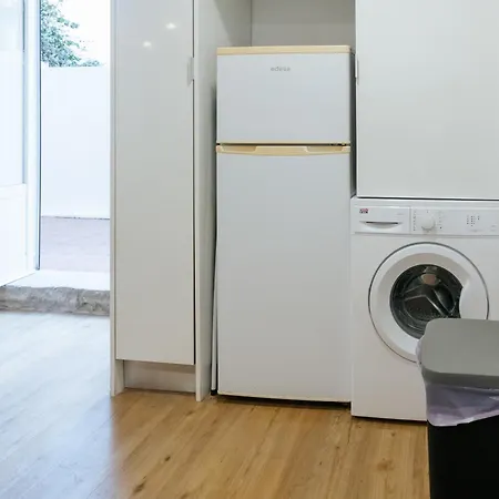 Diogo's Alcantara Ii By Mycelia * Lissabon