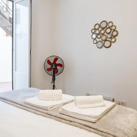 Apartment Diogo's Alcantara Ii By Mycelia