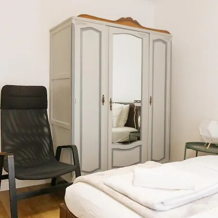 Diogo's Alcantara Ii By Mycelia * Lissabon